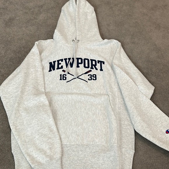 Newport graphic sweatshirt in light gray - Picture 1 of 2